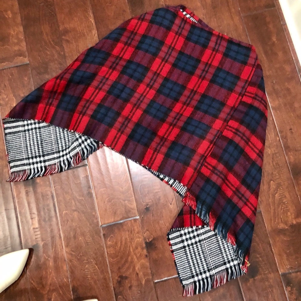 Reversible Plaid Poncho!!